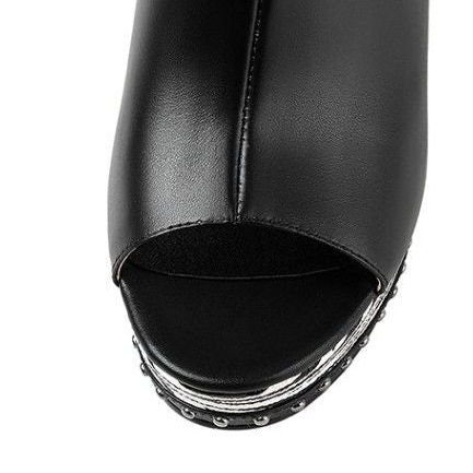 Soigné Women Sandals