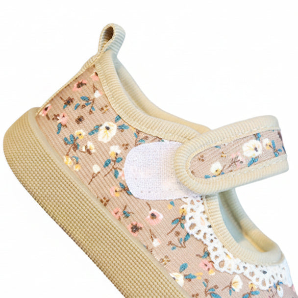 Gilr's Floral Canvas Mary Jane Shoes