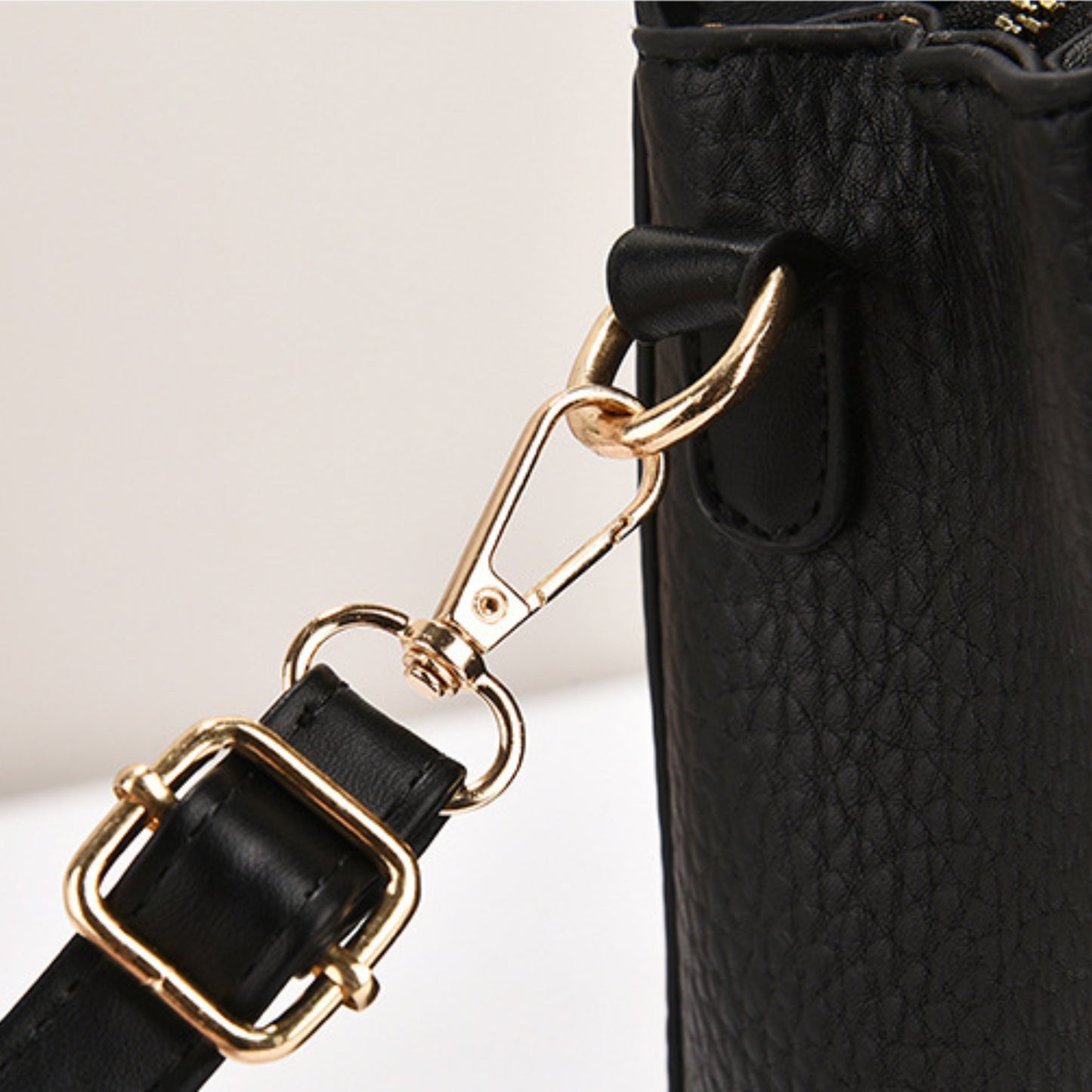 Linear Buckle Satchel Crossbody Bag / Handbag with Pouch