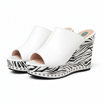 Soigné Women Sandals