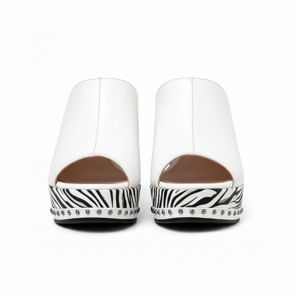 Soigné Women Sandals