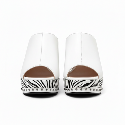 Soigné Women Sandals