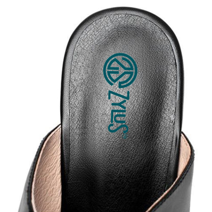 Soigné Women Sandals