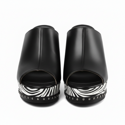 Soigné Women Sandals